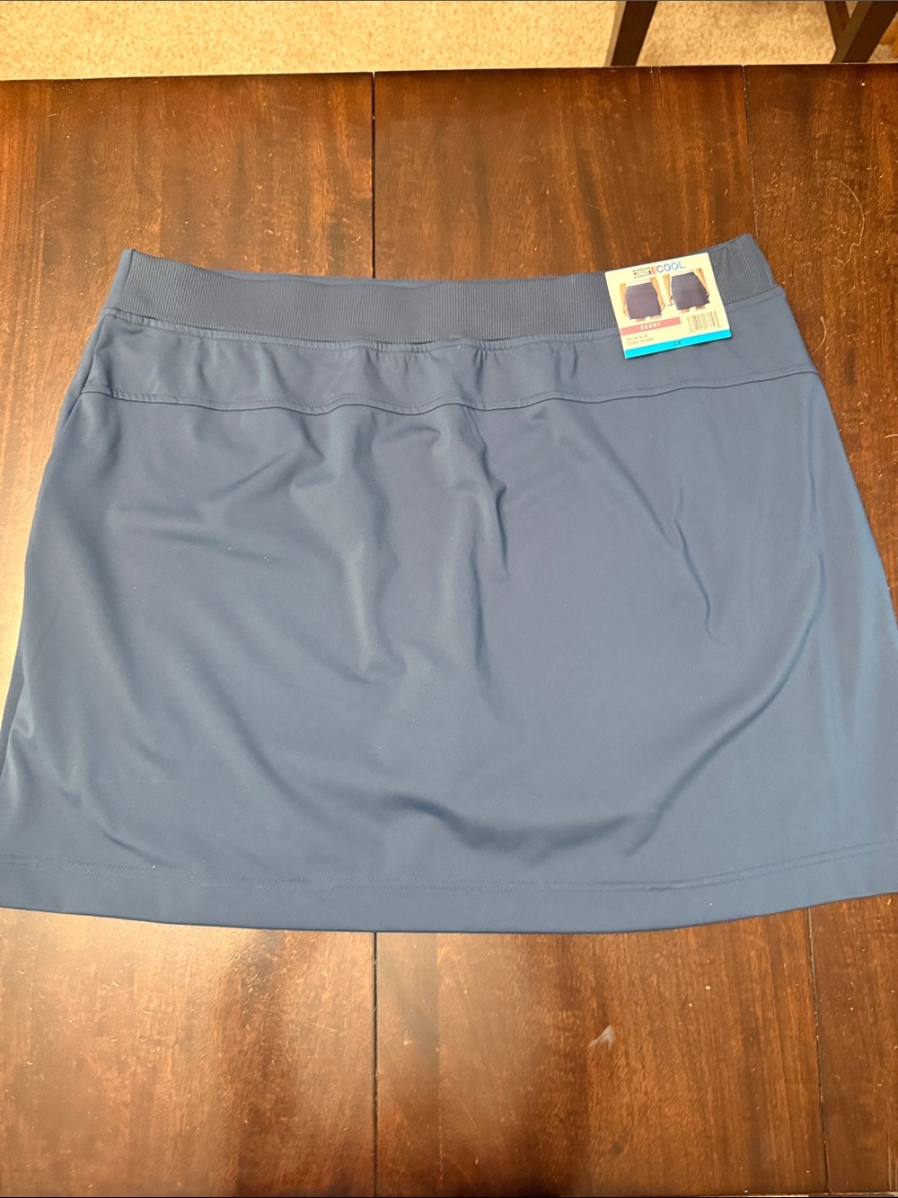 32 degrees cool. Women’s Classic Navy Active Skort. Size 2x